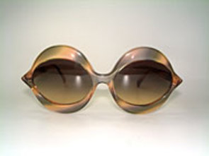 Pierre Cardin 18 Details