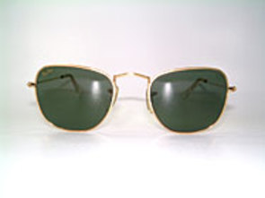 Ray Ban Classic Style V Details
