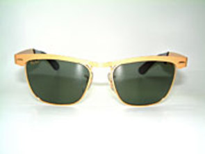 Ray Ban Wayfarer Metal Details