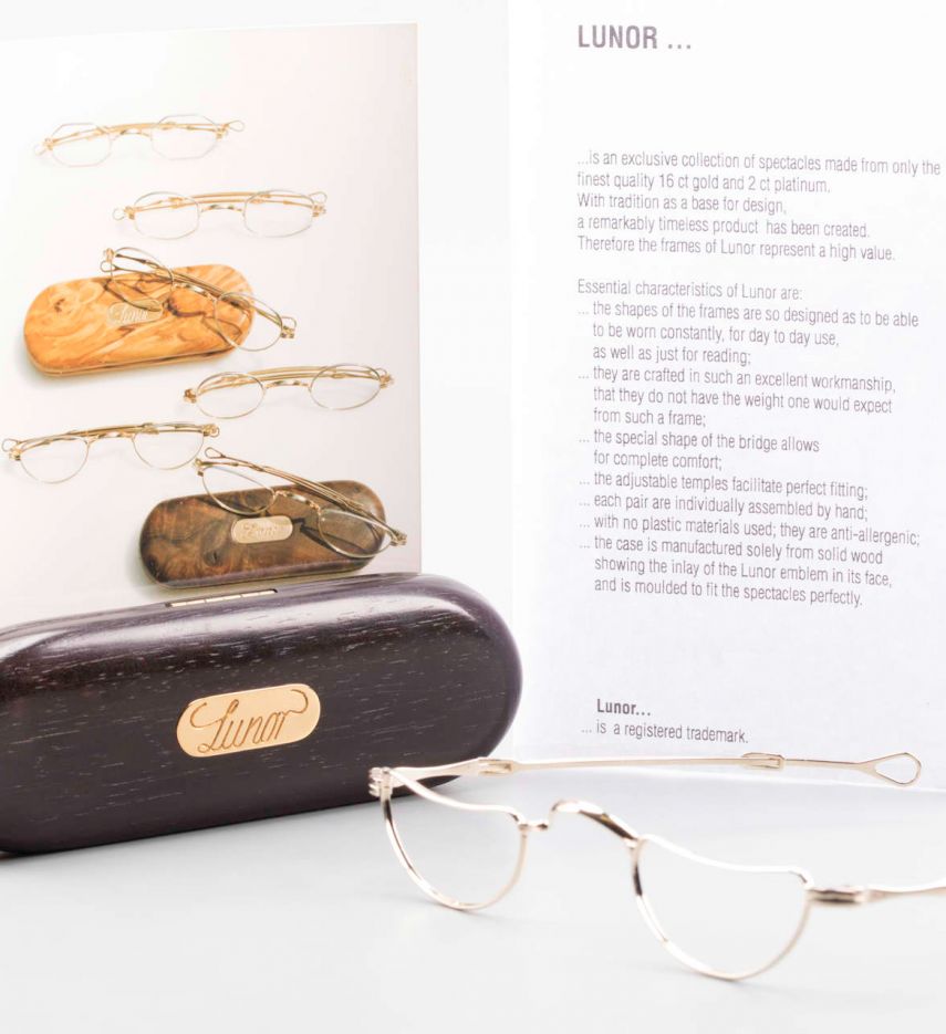 Lunor Goldbrille (16 karat Echtgold) mit Seite aus dem Lunor Katalog