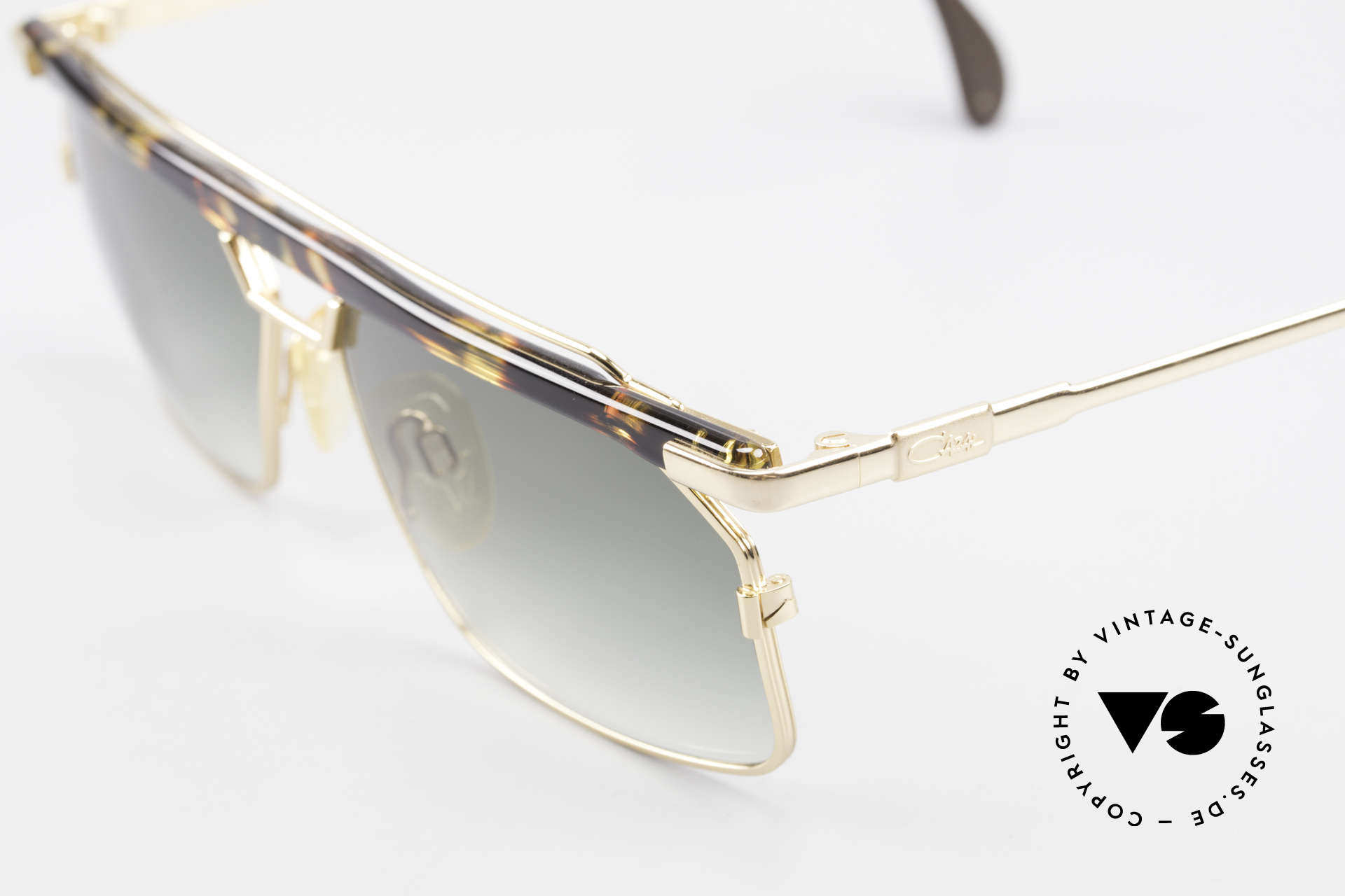 Cazal 752 90er Vintage Sonnenbrille Rar, tolle Metallarbeiten und außergewöhnlicher Look, Passend für Herren