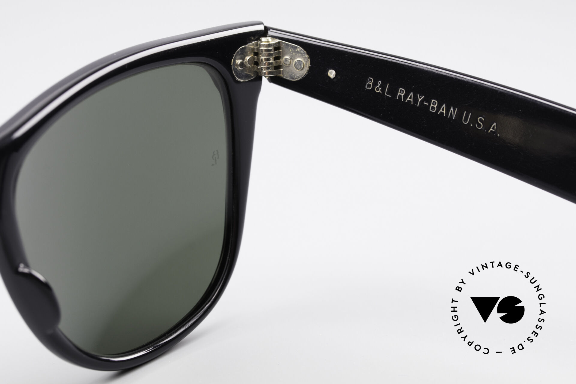 Wayfarer ii classic on sale