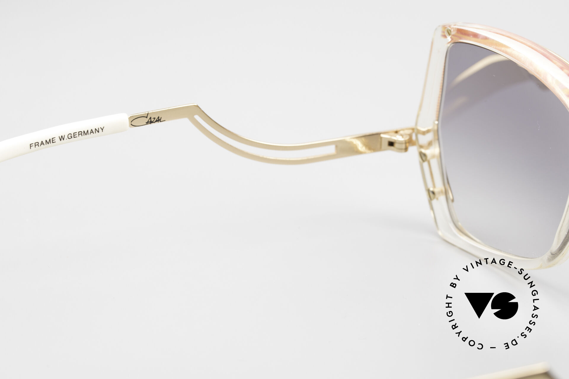 Jeepers Peepers - Cateye-Sonnenbrille Für Damen In Mattem Braun Exklusiv Bei Asos