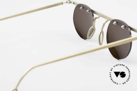 Theo Belgium Tita VII 10 Titanium Crazy Sonnenbrille, runde dunkelbraune Sonnengläser (für 100% UV Schutz), Passend für Herren und Damen