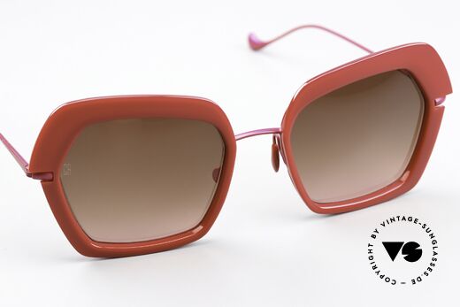 Caroline Abram Warda Sehr Feminine Sonnenbrille, ungetragenes Exemplar aus dem Jahre 2018; Vertu, Passend für Damen