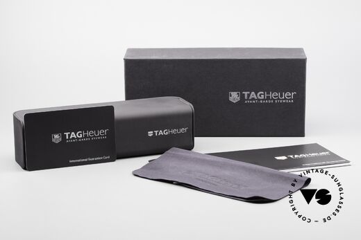 Tag Heuer 0825 Automatic Bügel Öffnen Automatisch, die Glashöhe ist 31mm (daher auch gleitsichtfähig), Passend für Herren Tag Heuer 0825 Automatic Bügel Öffnen Automatisch, die Glashöhe ist 31mm (daher auch gleitsichtfähig), Passend für Herren