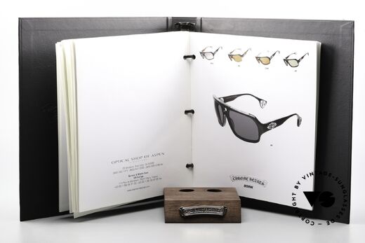 Chrome Hearts Eyewear Catalog Mit Den Fuck You Brillen, mit den "Fuck You" Modellen (Classic Oval), Passend für Herren und Damen