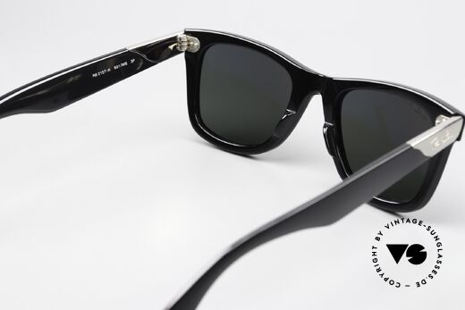 Ray Ban Wayfarer I Ultra 24k Gold Mirrored Gläser, ein absolutes Sammlerstück ("An Icon In Gold"), Passend für Herren und Damen Ray Ban Wayfarer I Ultra 24k Gold Mirrored Gläser, ein absolutes Sammlerstück ("An Icon In Gold"), Passend für Herren und Damen