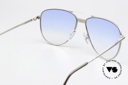 Christian Dior 2330 Herren Sonnenbrille Titan XL, blau-Verlauf Sonnengläser für 100% UV Protection, Passend für Herren Christian Dior 2330 Herren Sonnenbrille Titan XL, blau-Verlauf Sonnengläser für 100% UV Protection, Passend für Herren