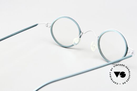 Lindberg Corona 40 Air Titan Rim Veredelte 90er Jahre Titanbrille, ungetragenes Original (Schriftzüge sind unter dem Azetat), Passend für Herren und Damen Lindberg Corona 40 Air Titan Rim Veredelte 90er Jahre Titanbrille, ungetragenes Original (Schriftzüge sind unter dem Azetat), Passend für Herren und Damen
