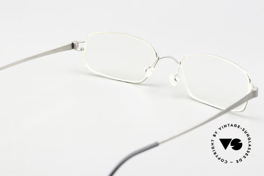 Lindberg 9011 Strip Titanium Lesebrille Damen Und Herren, 28mm hoch = daher eher eine Lesebrille (kein Gleitsicht), Passend für Herren und Damen Lindberg 9011 Strip Titanium Lesebrille Damen Und Herren, 28mm hoch = daher eher eine Lesebrille (kein Gleitsicht), Passend für Herren und Damen