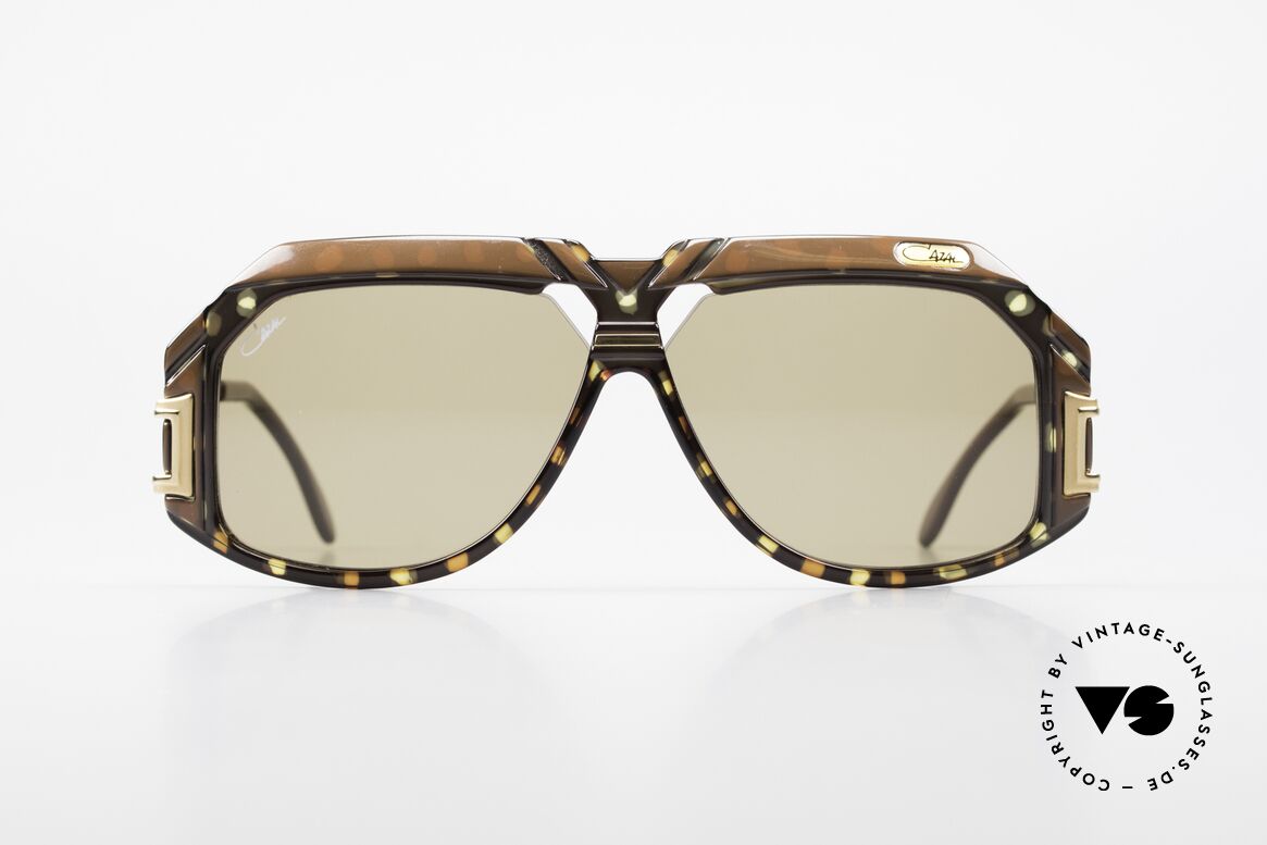 Cazal 870 Seltene 80er Designerbrille, grandiose Rahmenkonstruktion & sagenhafte Farben, Passend für Herren und Damen