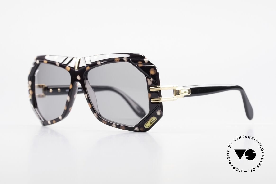 Cazal 868 West Germany Designerbrille, Farbbezeichnung: weiss-karamel gefleckt / schwarz, Passend für Herren und Damen