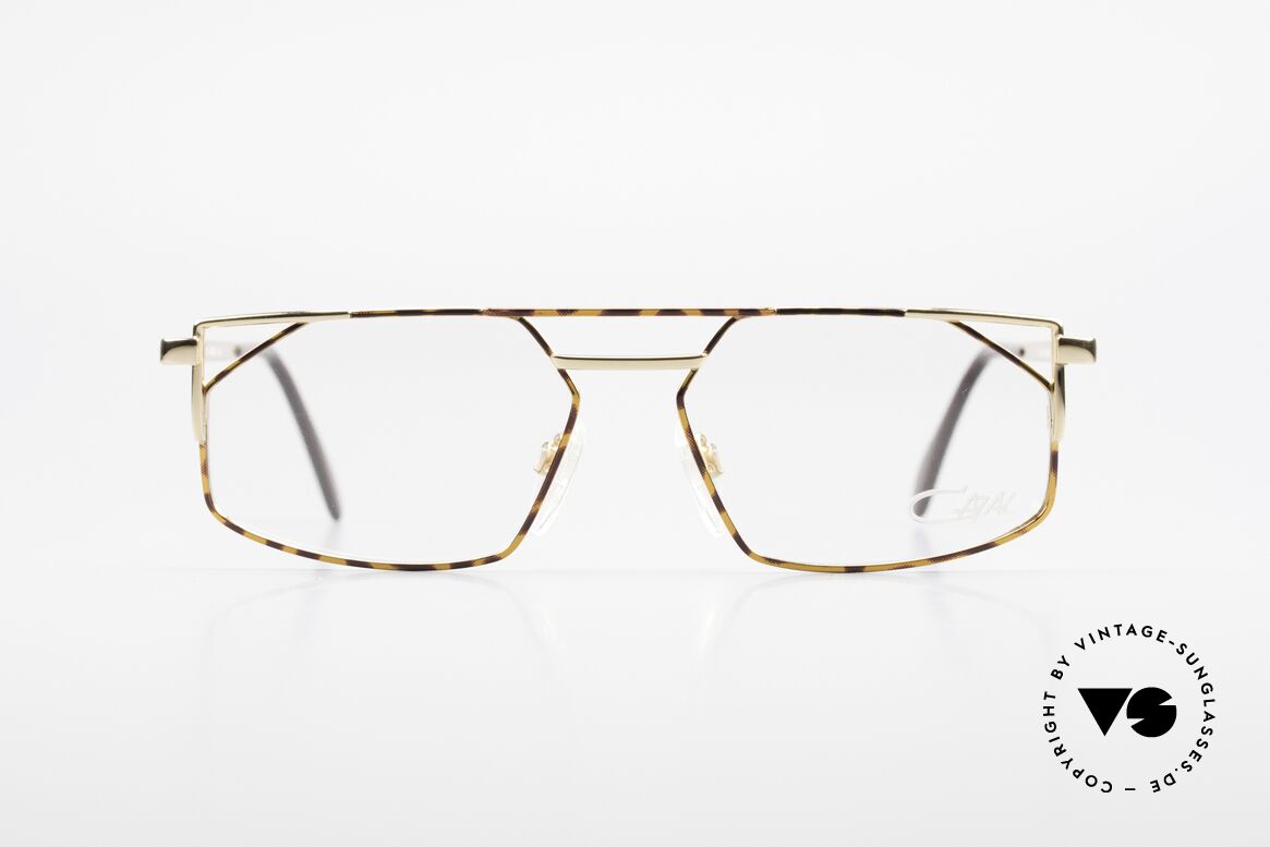 Cazal 751 Eckige Vintage Designerbrille, eckiges Rahmendesign mit hochwertiger Lackierung, Passend für Herren