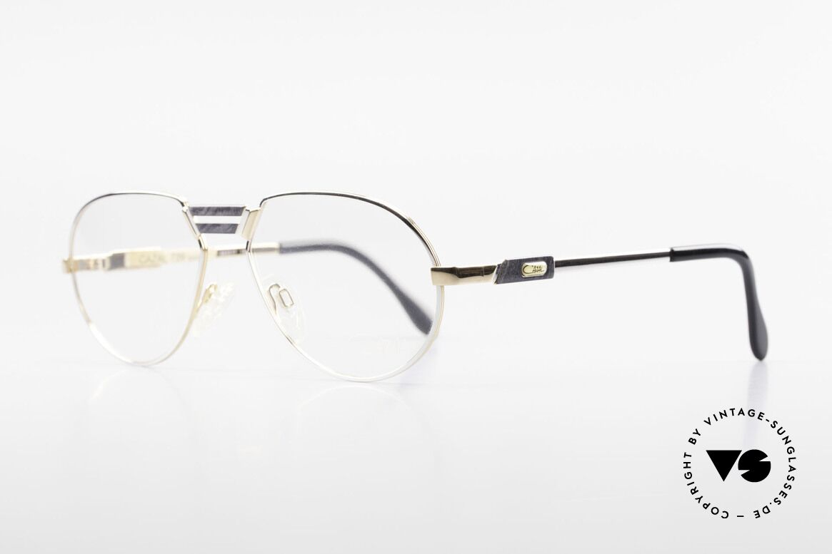 Cazal 739 Goldplattierte Brillenfassung, elegantes Modell in TOP-Qualität, made in Germany, Passend für Herren