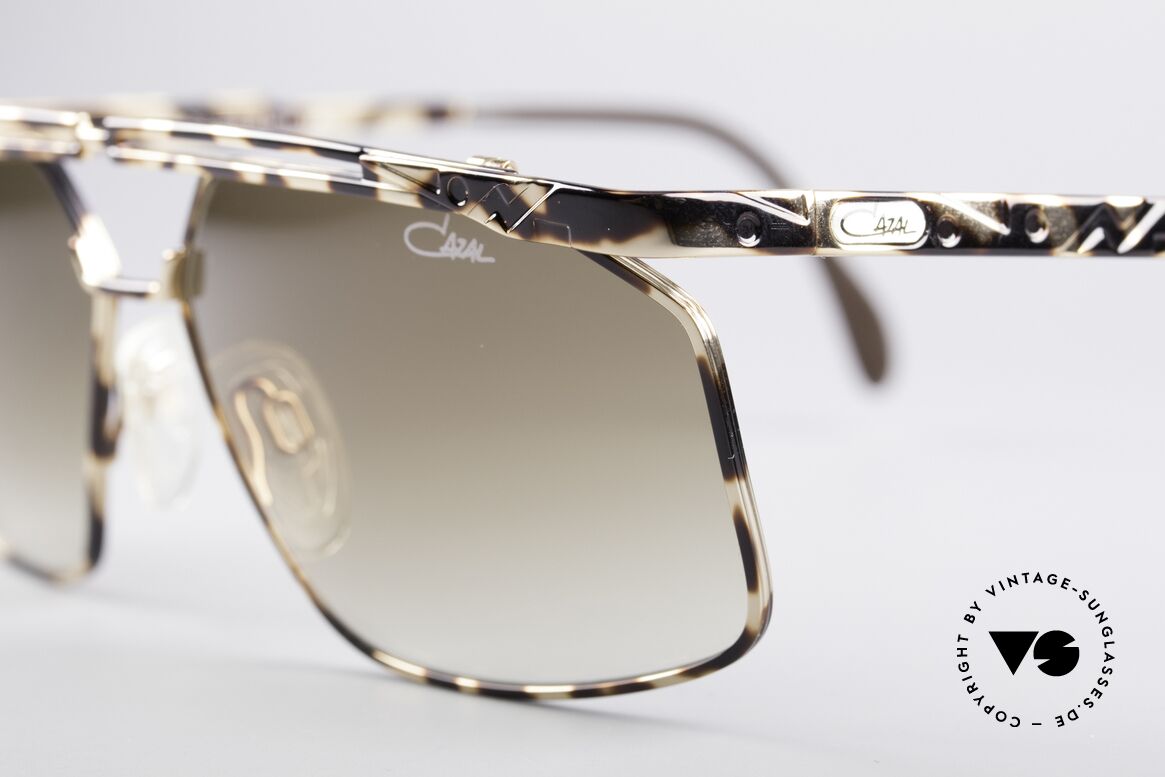 Cazal 966 Markante Designer Brille 90er, tolle Metallarbeiten mit dezentem Rahmenmuster, Passend für Herren