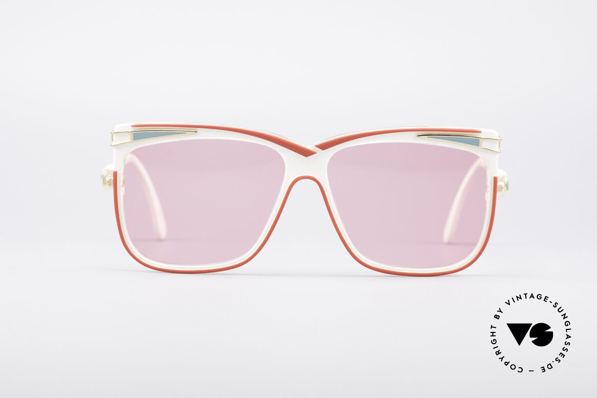Cazal 168 Pinke 80er Sonnenbrille, ausgefallenes Design von Cari Zalloni der 80er Jahre, Passend für Damen Cazal 168 Pinke 80er Sonnenbrille, ausgefallenes Design von Cari Zalloni der 80er Jahre, Passend für Damen
