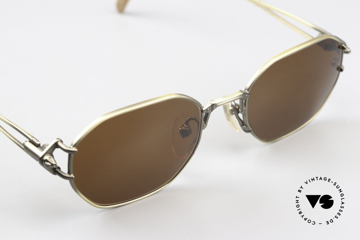 Jean Paul Gaultier 55-6106 90er Brille In Antik Gold, nie getragen (wie alle unsere alten JPG Sonnenbrillen), Passend für Herren und Damen