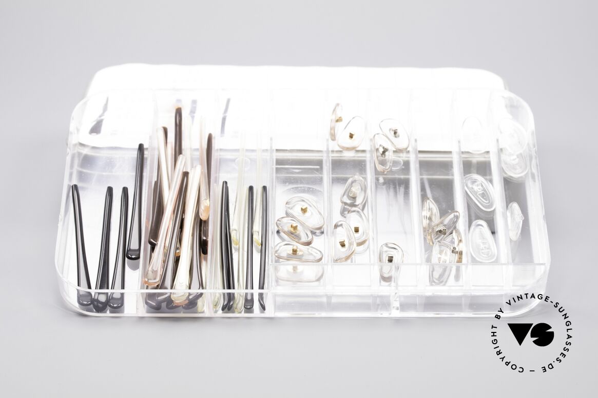 Christian Dior Service Kit Optyl Box Dunhill Dior Porsche, beinhaltet: Schrauben, Nasenstege, Bügelenden, Passend für Herren und Damen Christian Dior Service Kit Optyl Box Dunhill Dior Porsche, beinhaltet: Schrauben, Nasenstege, Bügelenden, Passend für Herren und Damen