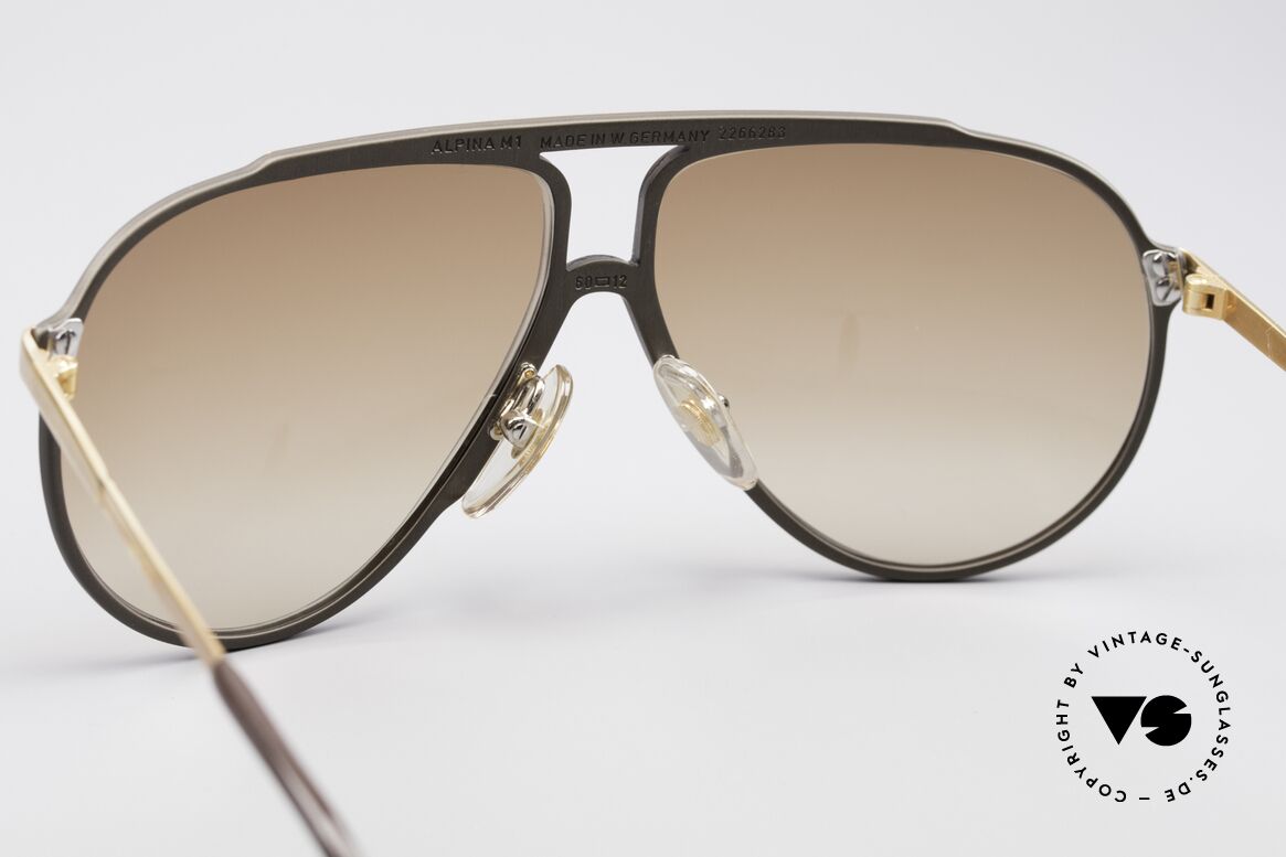 Alpina M1 West Germany Sonnenbrille, ungetragenes Sammlerstück mit Etui von Versace, Passend für Herren und Damen