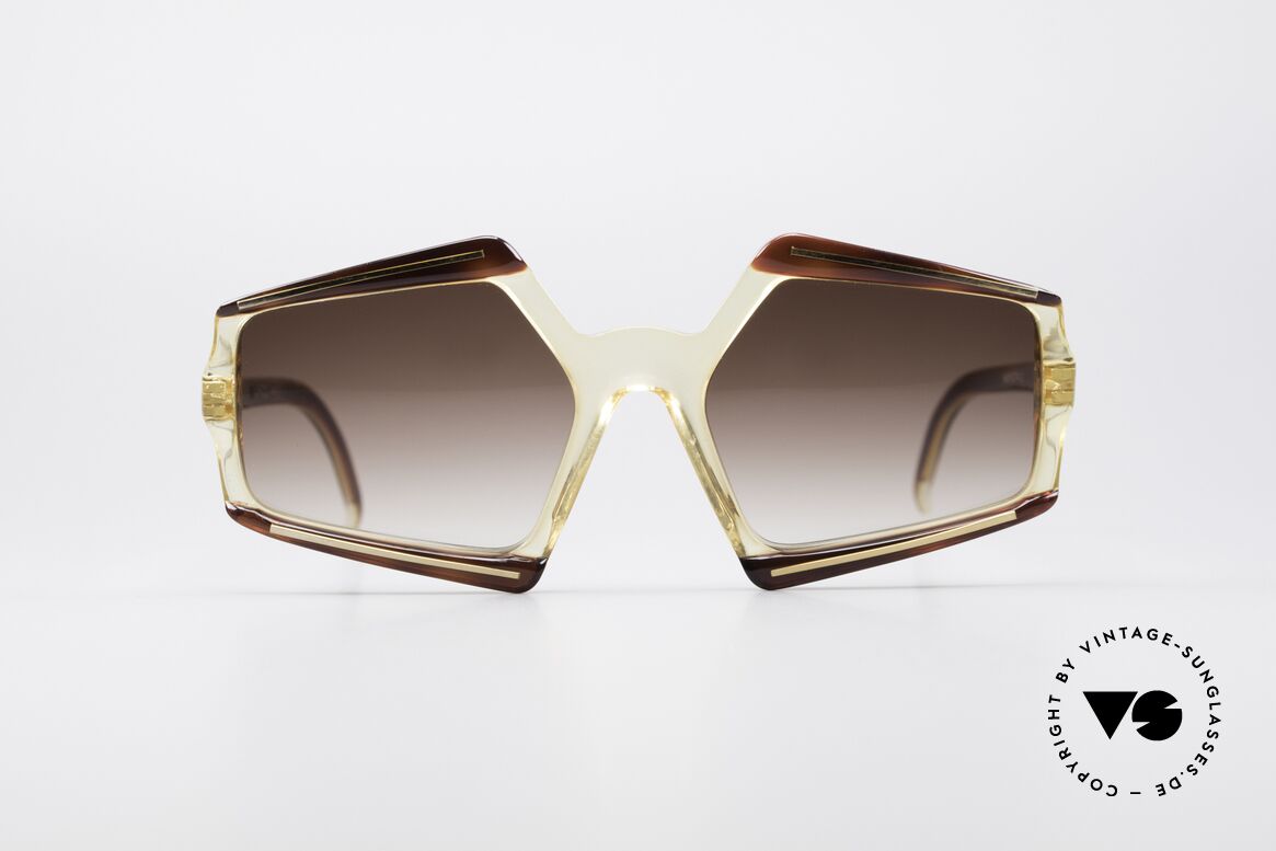 Nina Ricci NR111 Extravagante 70er Brille, zauberhafte Nina Ricci Designersonnenbrille der 70er, Passend für Damen