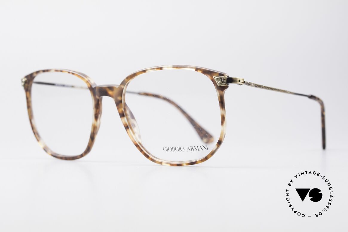 Giorgio Armani 335 Echte Vintage Unisex Brille, tolles Rahmenmuster und aufwendig verzierte Bügel, Passend für Herren und Damen