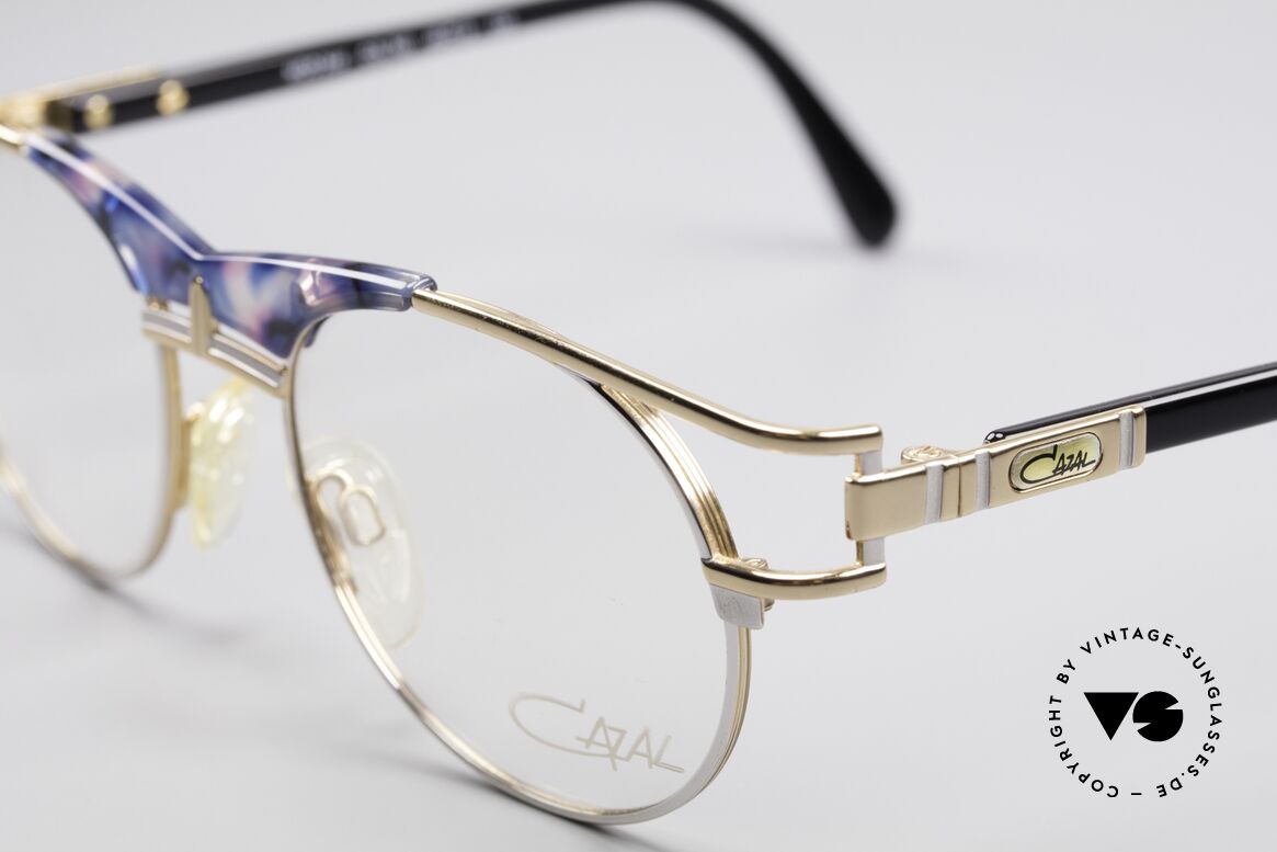 Cazal 244 Legendäre Vintage Brille, ungetragen (wie alle unsere 90er vintage Cazals), Passend für Herren und Damen