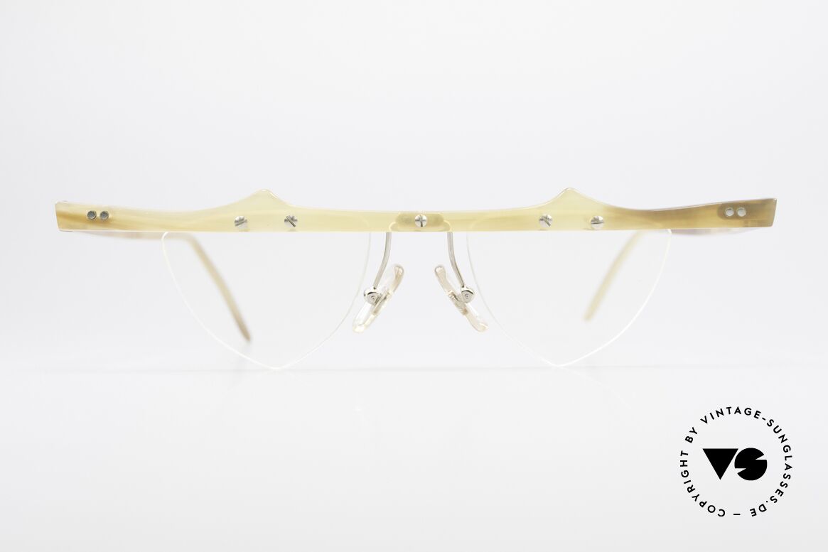 Theo Belgium Eta 90er Büffelhorn Herzbrille, Theo Belgium: die eigenwilligste Brillenmarke, weltweit, Passend für Damen