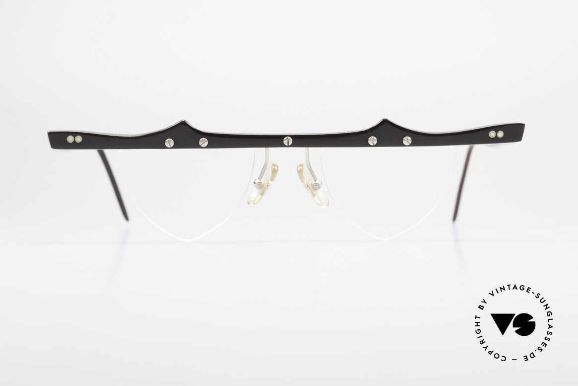 Theo Belgium Eta 90er Herzbrille Büffelhorn XL, Theo Belgium: die eigenwilligste Brillenmarke, weltweit, Passend für Damen