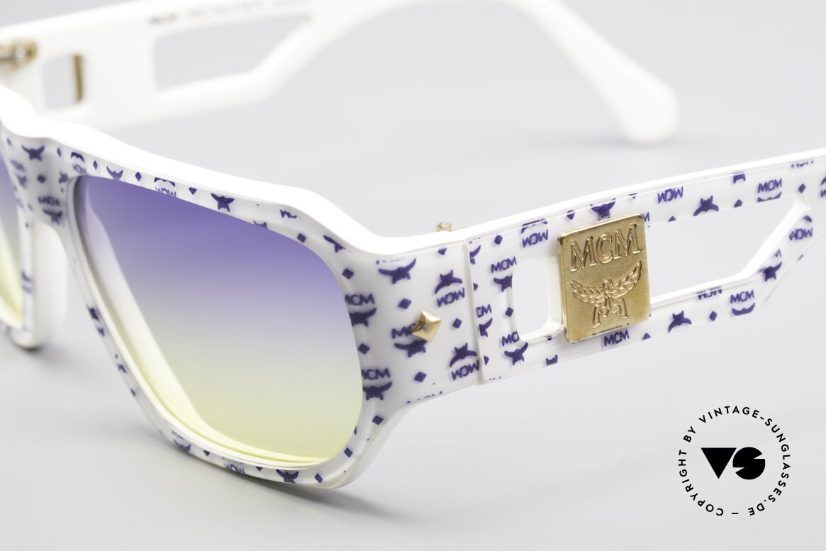 MCM München A2 Designer Sonnenbrille 80er, auffällig, pompös u. extravagant wie eh und je, Passend für Herren und Damen