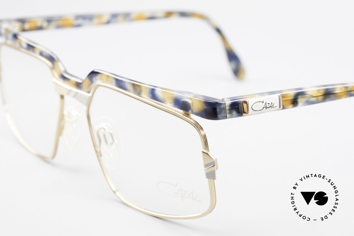 Cazal 246 Außergewöhnliche Brille 90s, ungetragen (wie alle unsere vintage Designerbrillen), Passend für Herren und Damen