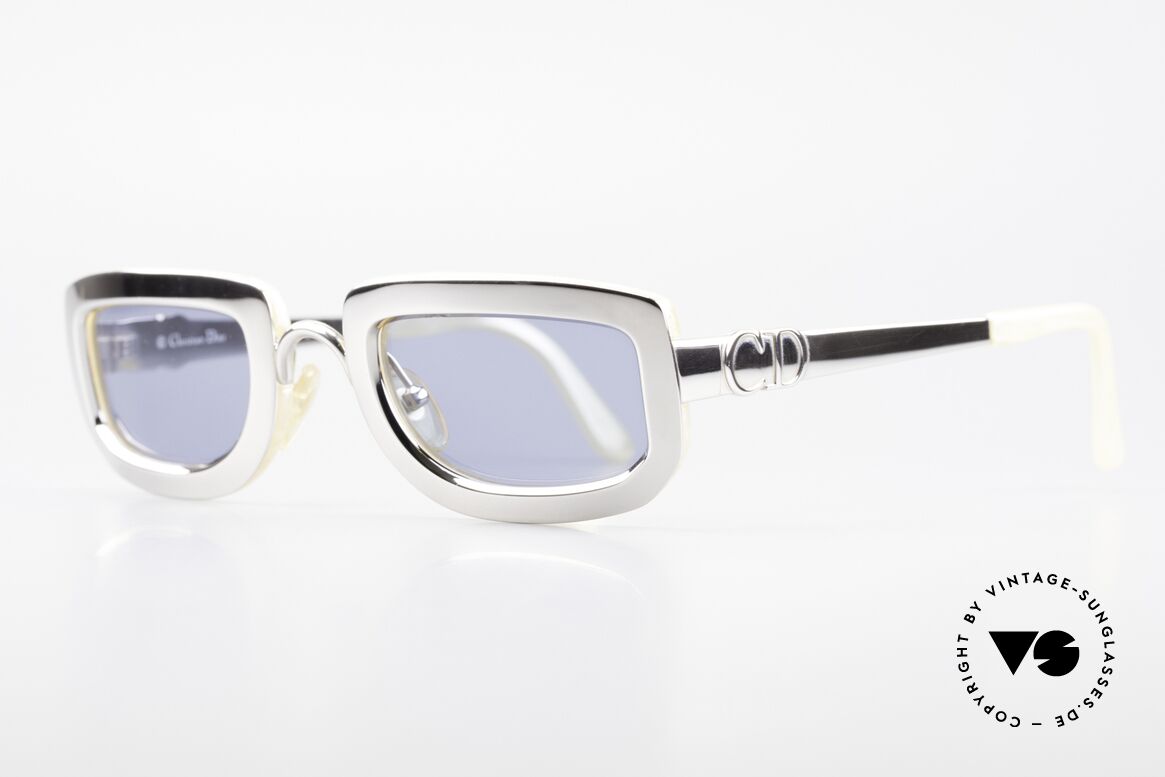 Christian Dior 2972 Designerbrille Silber Perlmutt, Frontseite = silber verchromt, Rückseite = Perlmutt, Passend für Damen