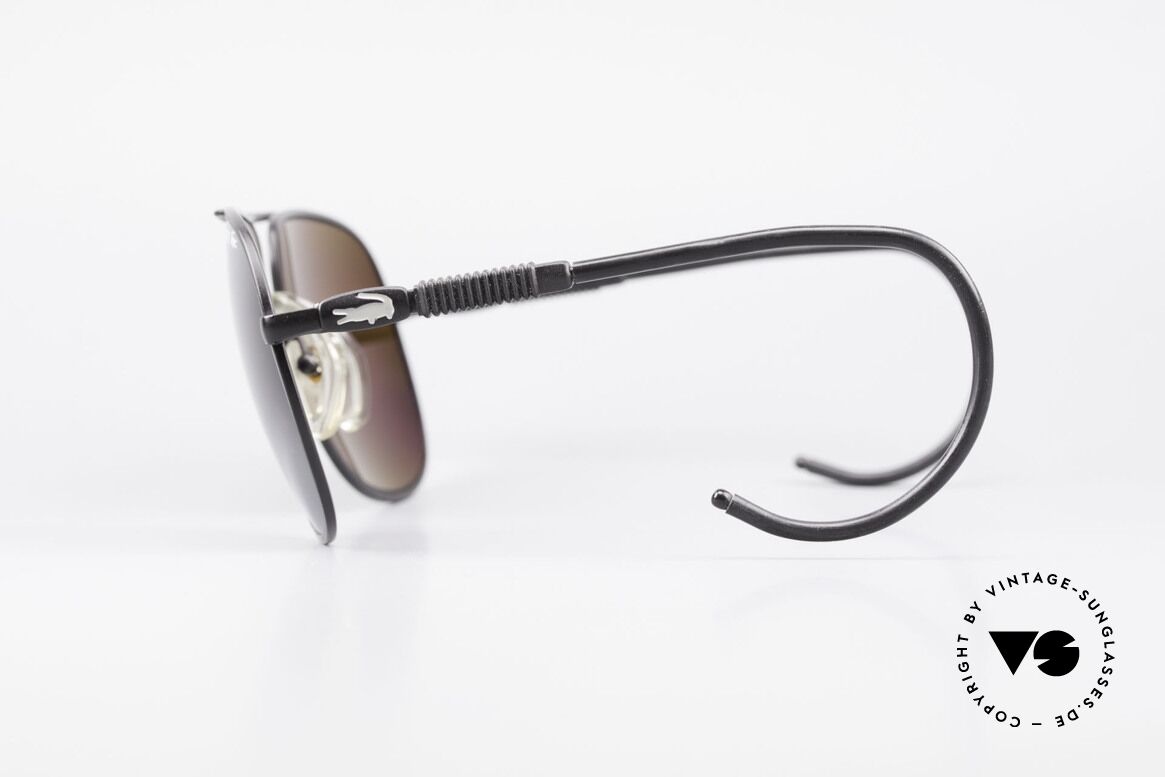 Lacoste 101S Sportliche Aviator Brille XL, dieses Modell ist die "SPORT"-Version mit Sportbügeln, Passend für Herren