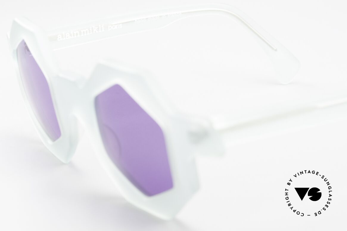 Alain Mikli 0157 / 932 Sechseckige Sonnenbrille 80er, bläulich-transparenter Rahmen mit lila Gläsern, Passend für Damen