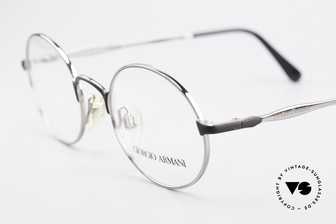 Giorgio Armani 243 Runde Ovale Brille 90er Small, ungetragen (wie all unsere 90er Jahre Klassiker), Passend für Herren und Damen