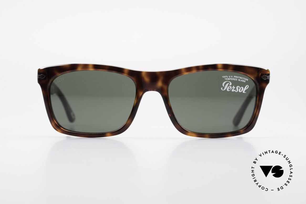 Persol 3062 Klassische Unisex Sonnenbrille, Modell 3062: sehr elegante PERSOL Sonnenbrille, Passend für Herren und Damen