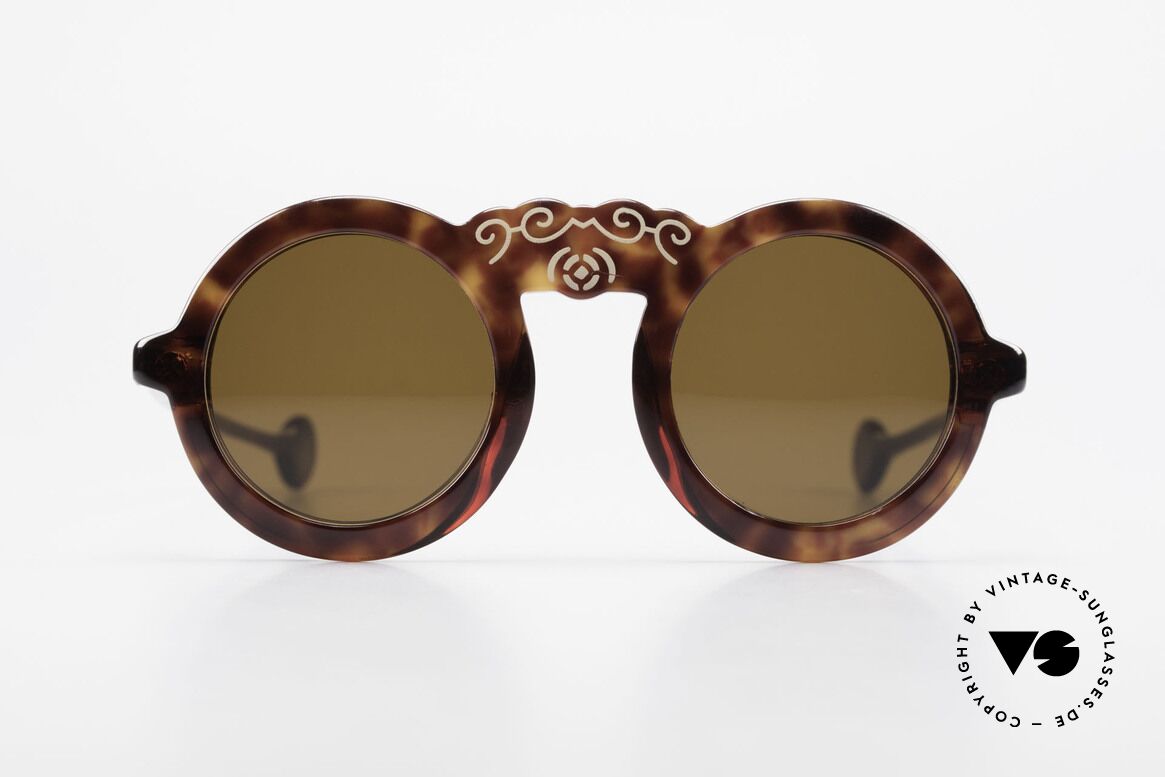 Laura Biagiotti V93 Shangai True Vintage Sonnenbrille 70er, entzückende vintage Damenbrille von Laura Biagiotti, Passend für Damen