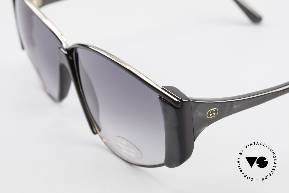 Gucci 2308 80er Damen Vintage XL Brille, die Farbe ist satt dunkel grau mit PERLMUTT-Effekt, Passend für Damen