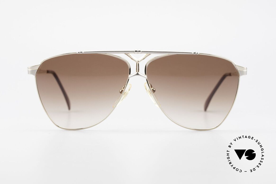 Yves Saint Laurent 8808 80er YSL Aviator Sonnenbrille, pure Eleganz von Yves Saint Laurent, Frankreich, Passend für Herren