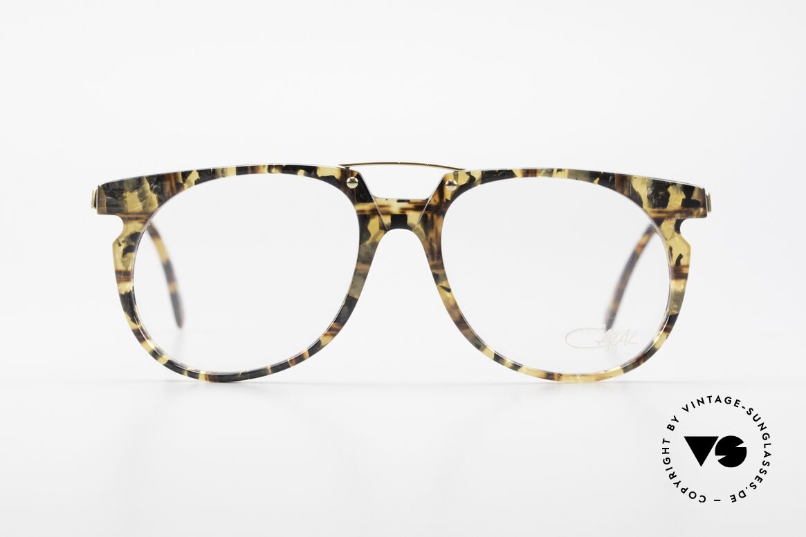 Cazal 645 Alte Designerbrille Von 1990, einzigartige Form: zeitlos & ebenso charakteristisch, Passend für Herren