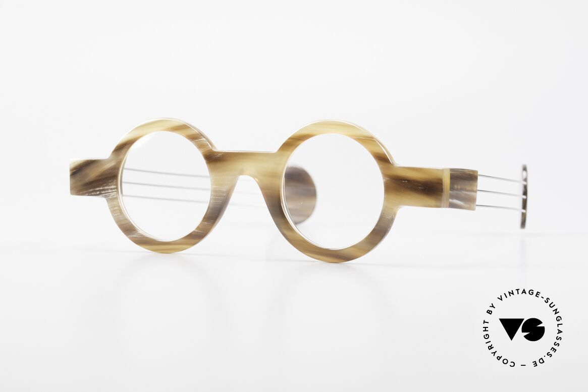 P. Klenk Bold 022 Runde Hornbrille Einzelstück, markante, runde Echthorn-Brillenfassung von P. Klenk, Passend für Herren und Damen