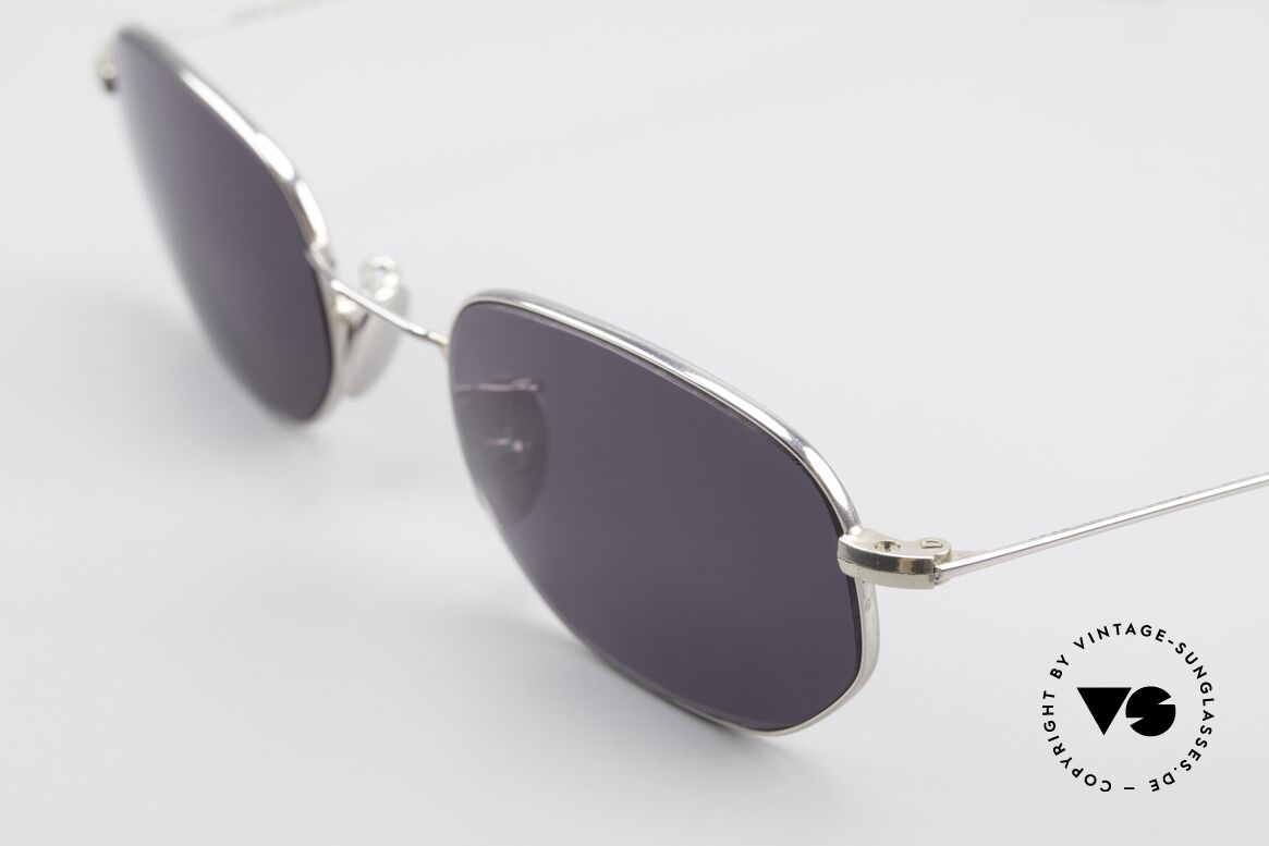Cutler And Gross 0370 Klassische Sonnenbrille Unisex, außergewöhnliche Rahmenform = eine UNISEX Brille, Passend für Herren und Damen