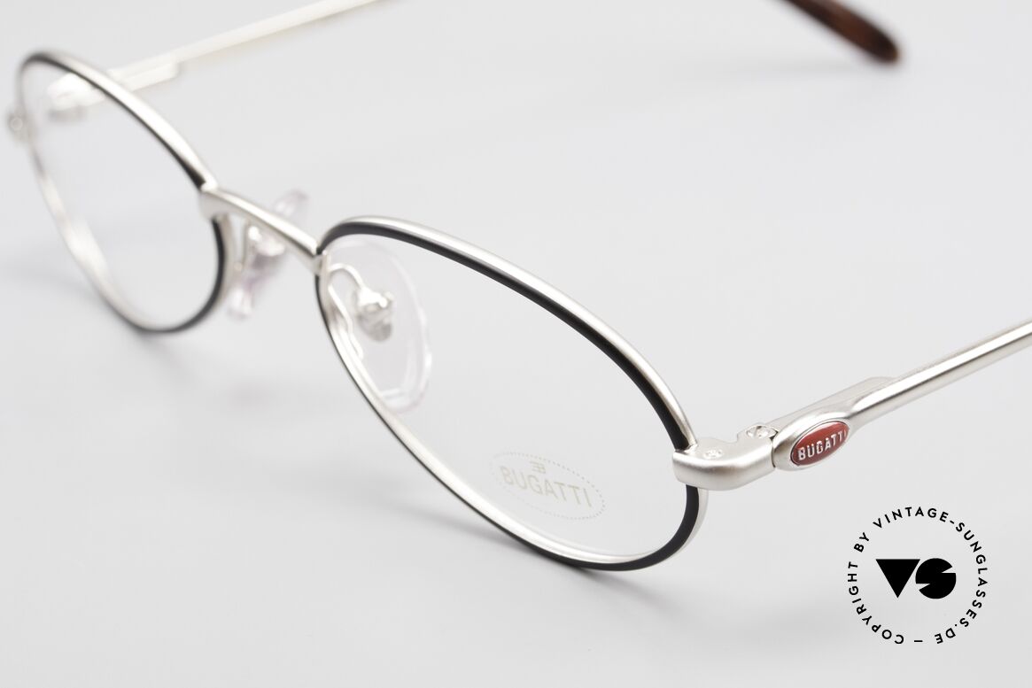 Bugatti 22431 Kleine 90er Vintage Brille, hoher Komfort u. Passform durch Federgelenke, Passend für Herren und Damen