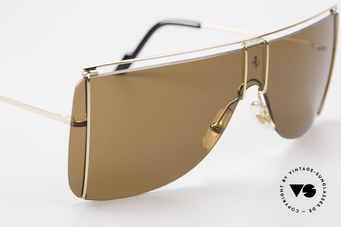 Ferrari F20/S Kylie Jenner Sonnenbrille, ungetragen (wie alle unsere Ferrari Brillen), Passend für Herren und Damen