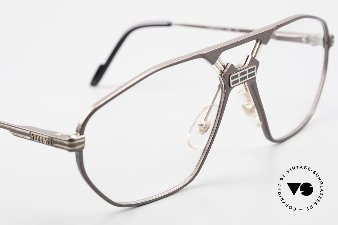 Ferrari F22 Formel 1 Luxusbrille Herren, ungetragen (wie all unsere Luxus-Lifestyle Brillen), Passend für Herren