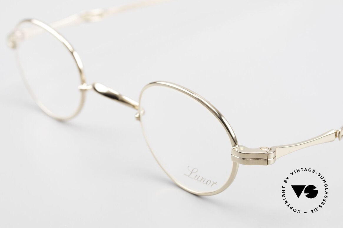 Lunor I 03 Telescopic Vergoldete Brille Schiebebügel, bekannt für den W-Steg und die schlichten Formen, Passend für Herren und Damen