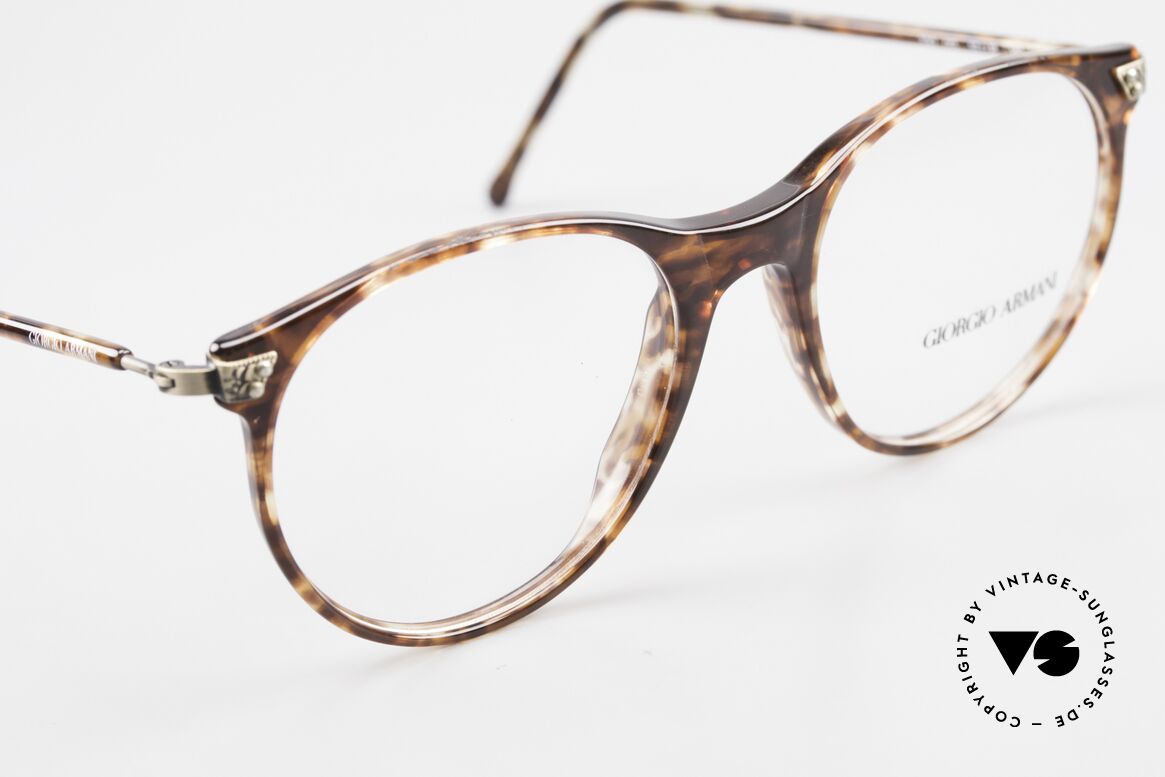 Giorgio Armani 330 Echte Vintage Brille Unisex, ungetragen (wie all unsere Armani Design-Klassiker), Passend für Herren und Damen
