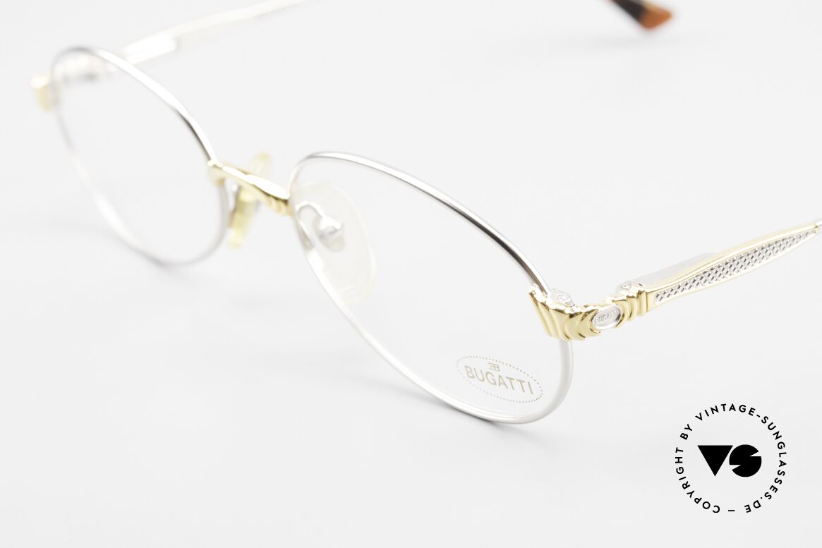 Bugatti 14109 90er Brille Titanium Herren, Top-Komfort & Passform durch Federgelenke, 52/19, Passend für Herren
