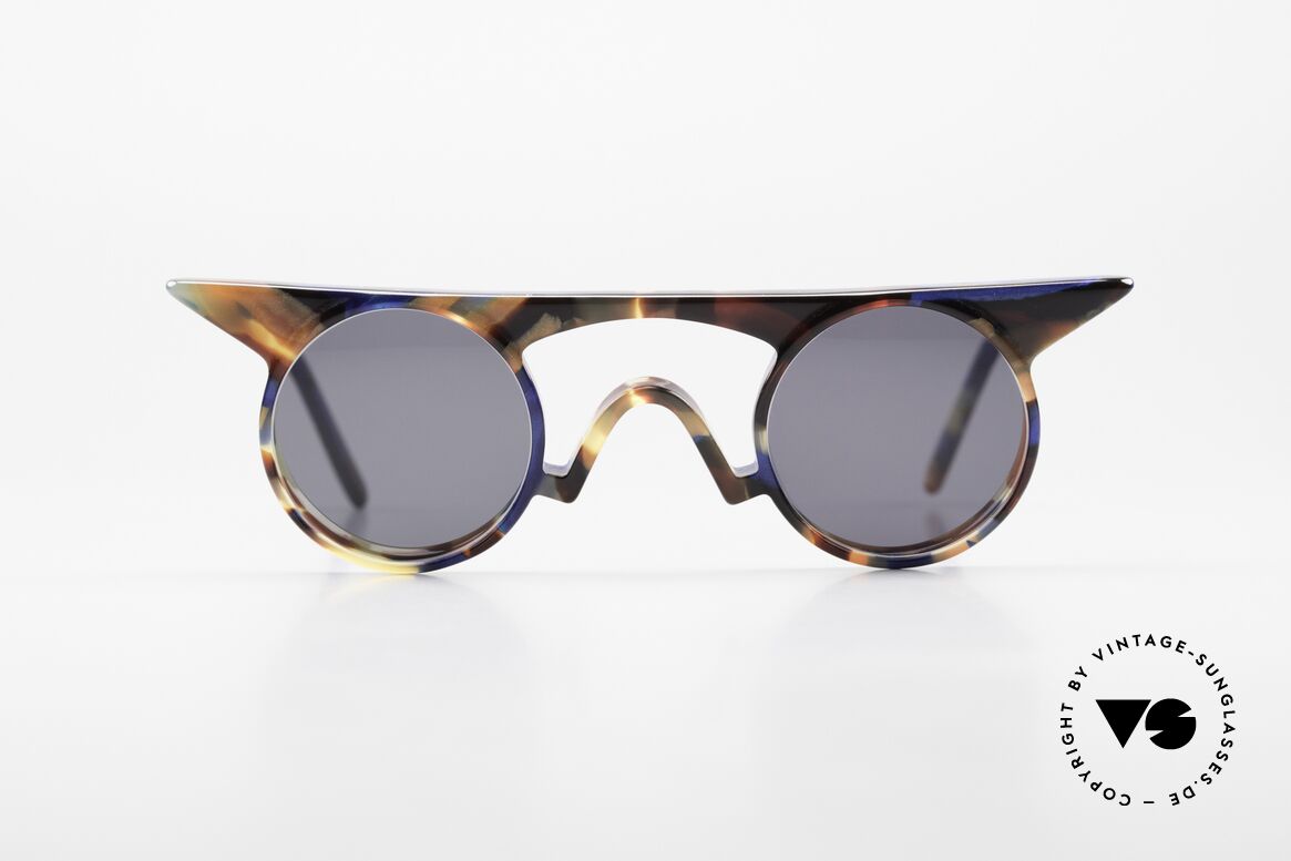 Design Maske Berlin Jason Kunstvolle Sonnenbrille 90er, Design Maske Berlin: Brillen wie es sie noch nie gab, Passend für Damen