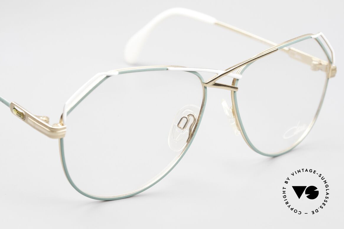 Cazal 229 West Germany Vintage Brille, ungetragen (wie all unsere vintage Cazal Brillen), Passend für Damen